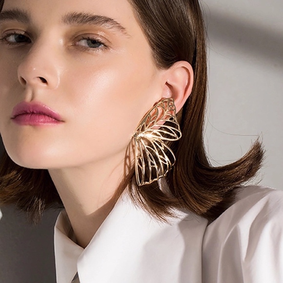 Chic Butterfly Wing Statement Earrings - Picture 2 of 5